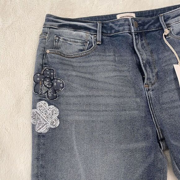 Free People Driftwood Flare Farrah American Bandstand Embroidred Jeans 33*34 NWT - Picture 9 of 11